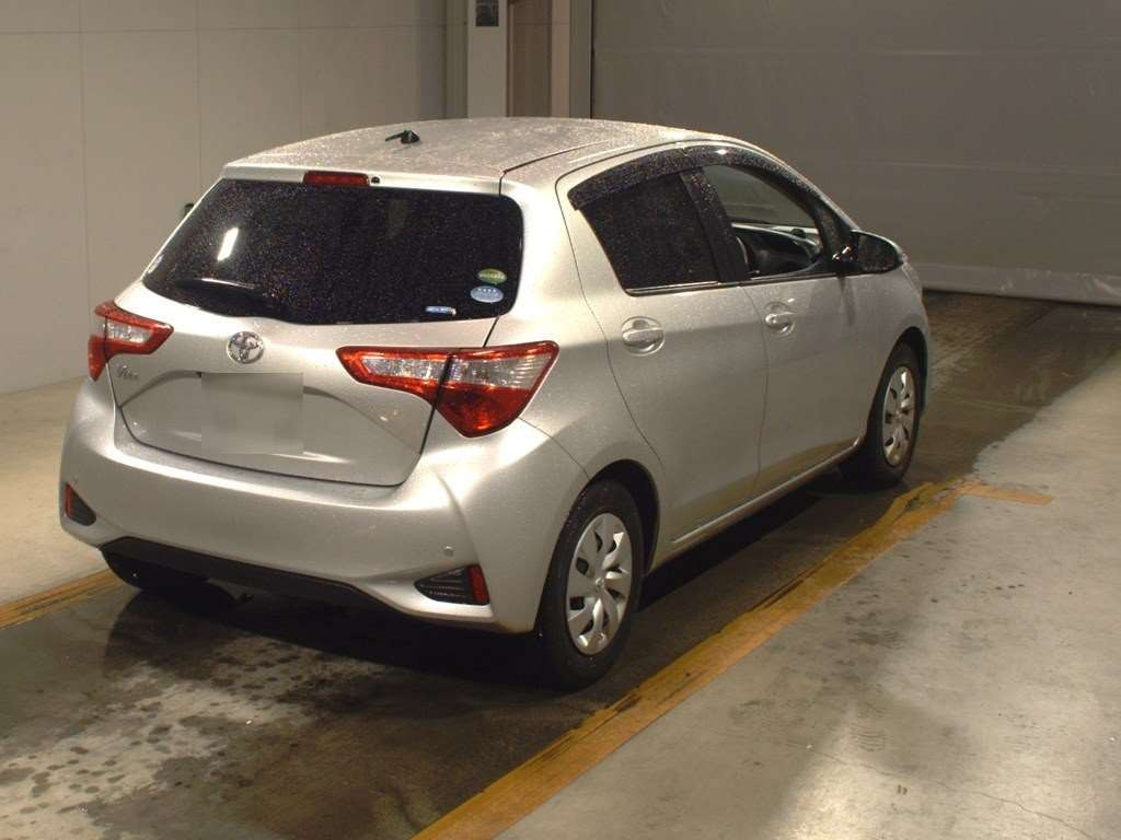 2017 Toyota Vitz NSP130[1]