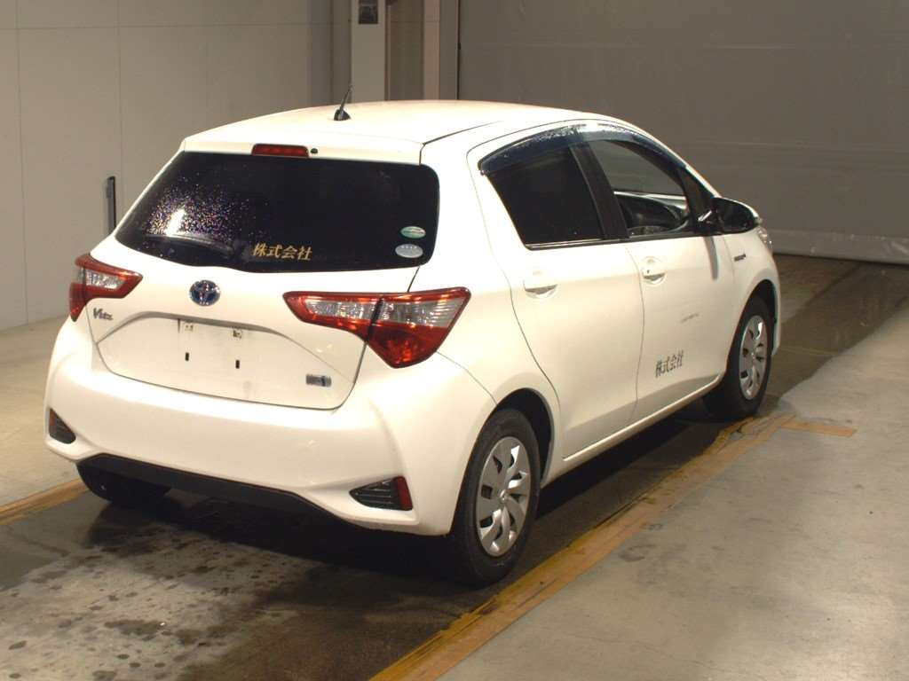 2017 Toyota Vitz NHP130[1]