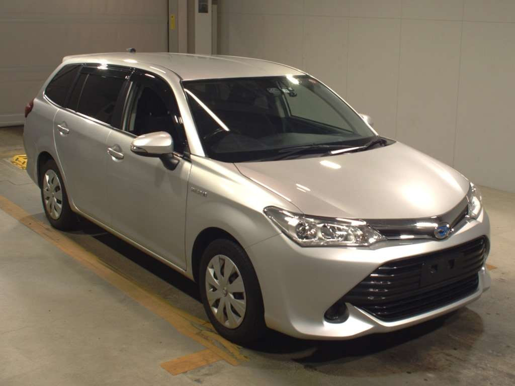 2017 Toyota Corolla Fielder NKE165G[2]