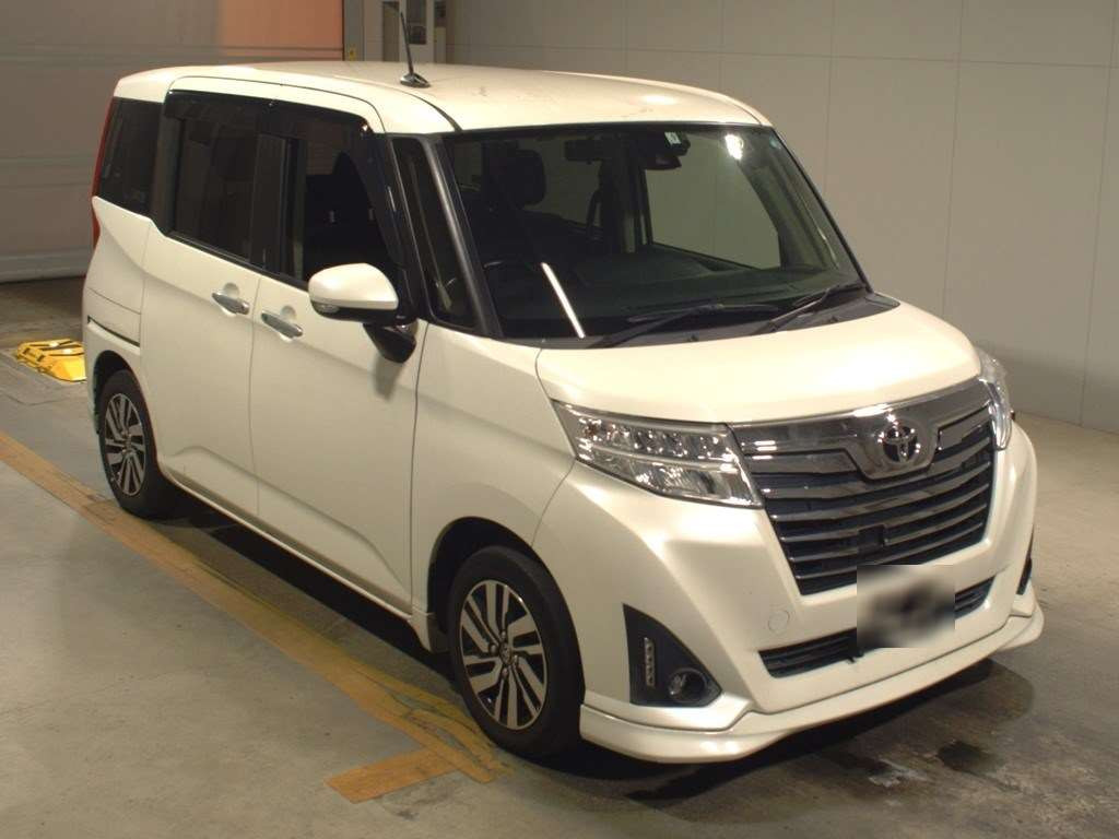 2017 Toyota Roomy M900A[2]