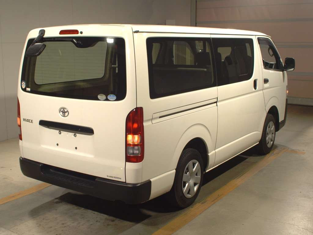 2016 Toyota Hiace Van KDH201V[1]