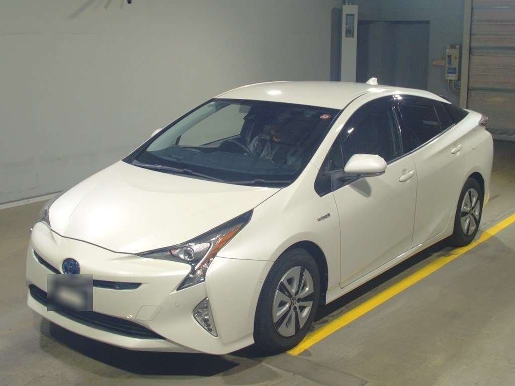 2018 Toyota Prius ZVW51[0]