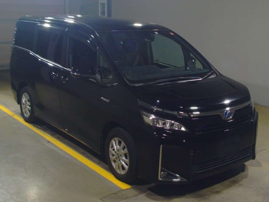 2019 Toyota Voxy ZWR80G[2]