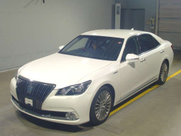 2014 Toyota Crown Majesta