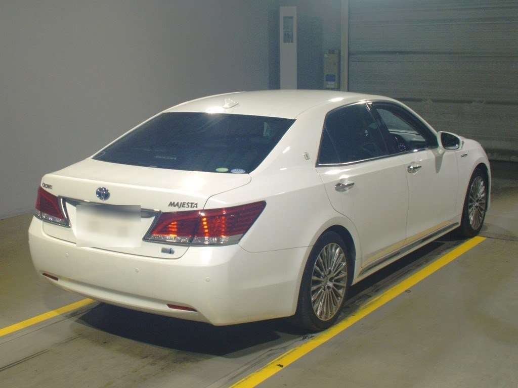 2014 Toyota Crown Majesta GWS214[1]