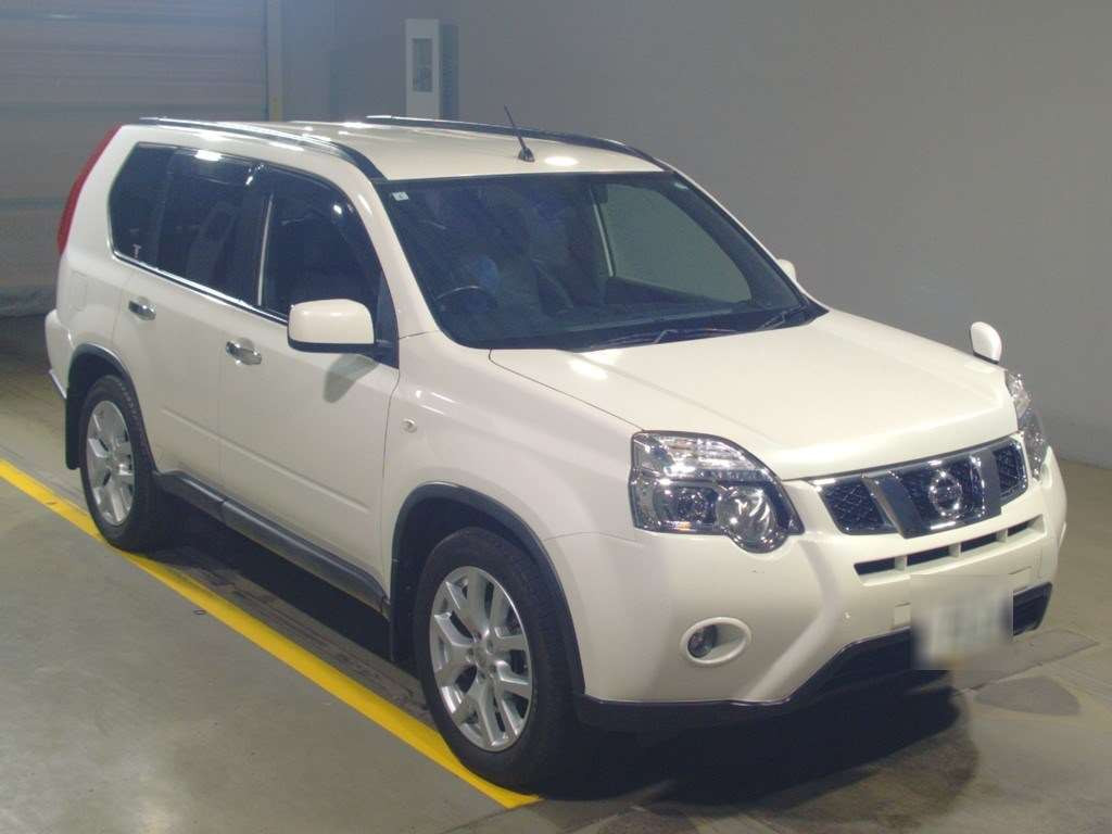 2013 Nissan X-Trail DNT31[2]