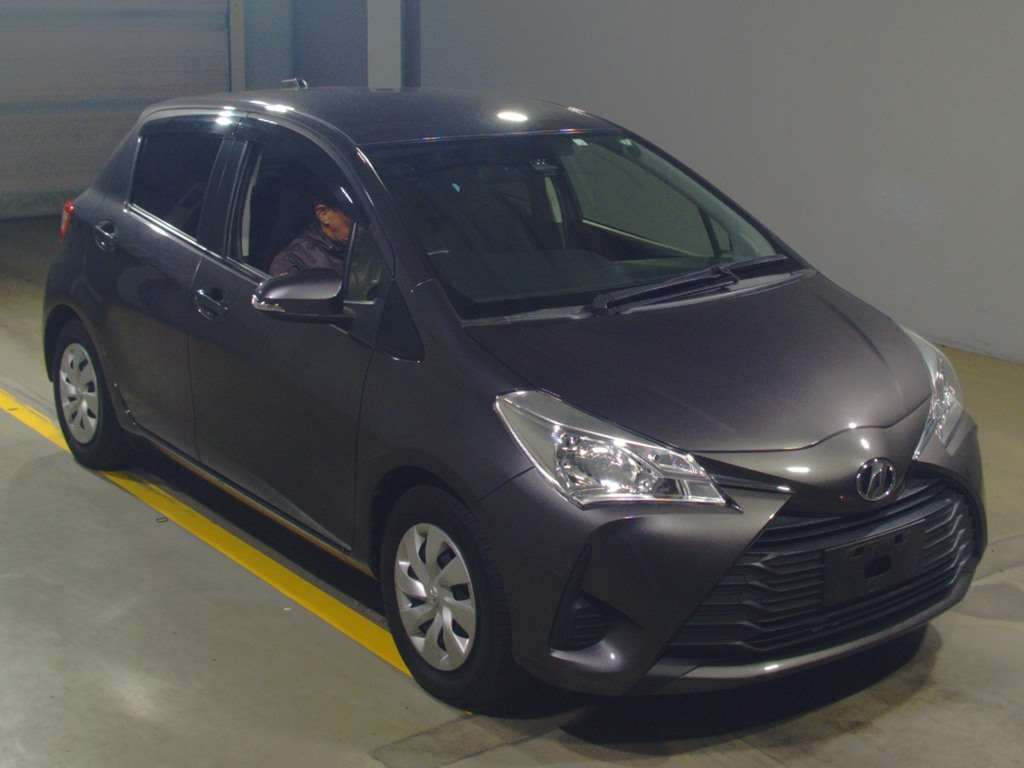 2018 Toyota Vitz NSP130[2]