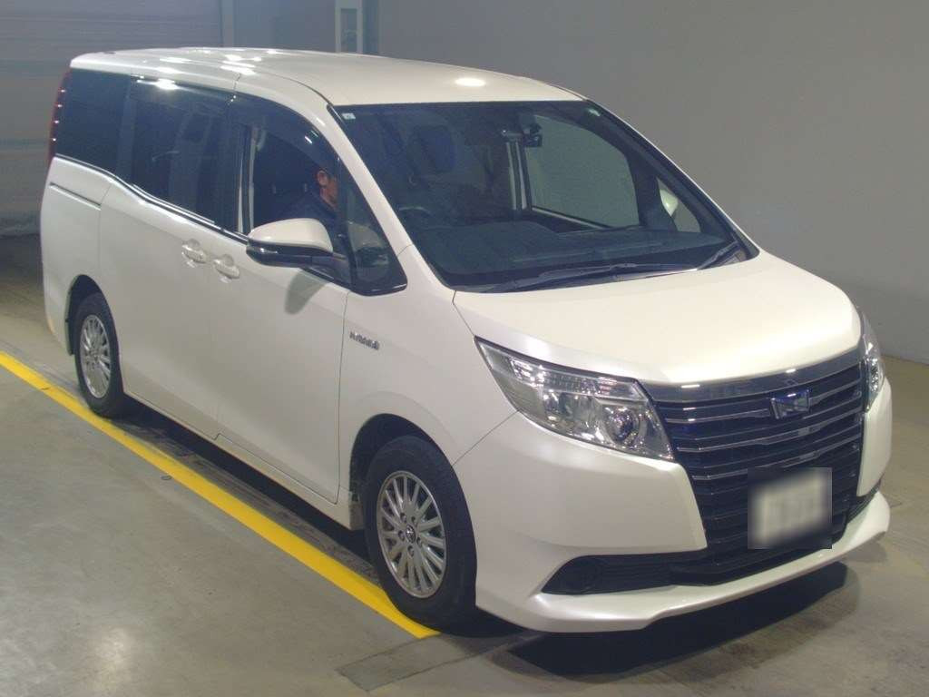 2017 Toyota Noah ZWR80G[2]