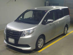 2014 Toyota Noah