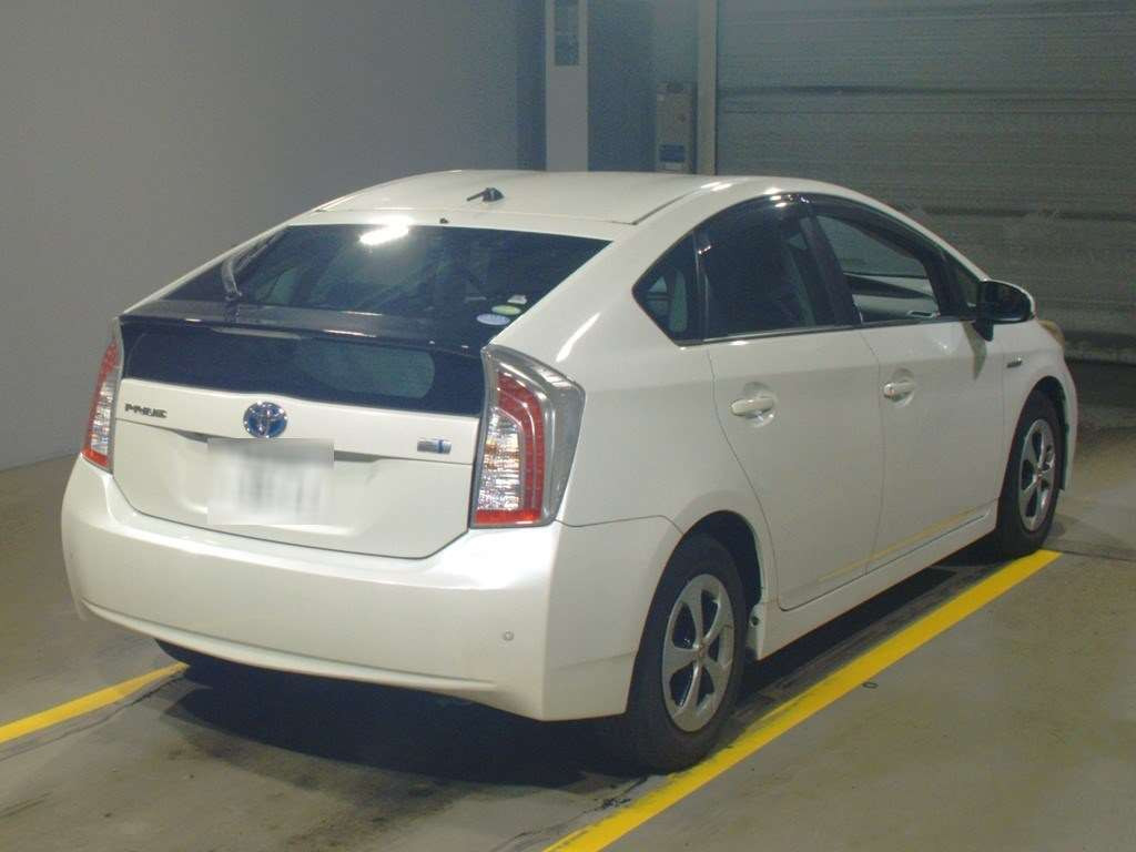 2013 Toyota Prius ZVW30[1]