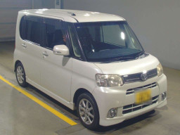 2012 Daihatsu Tanto