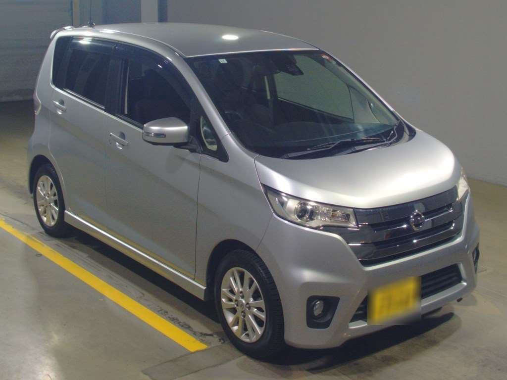 2015 Nissan DAYZ B21W[2]