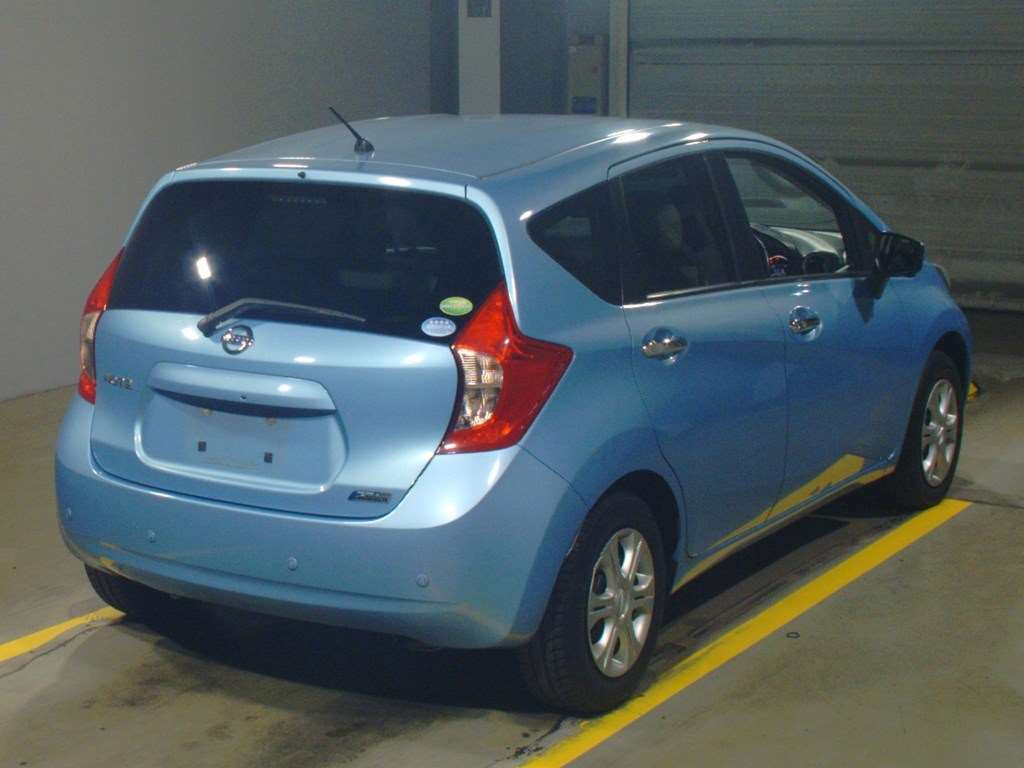 2015 Nissan Note E12[1]