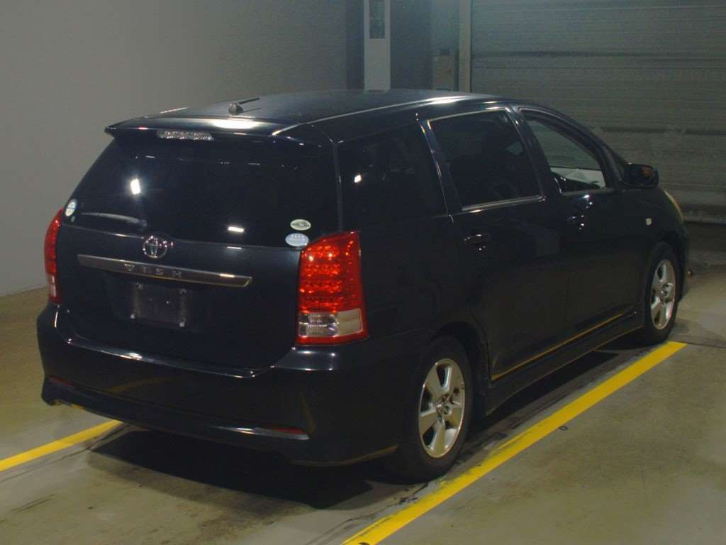 2005 Toyota Wish ZNE10G[1]