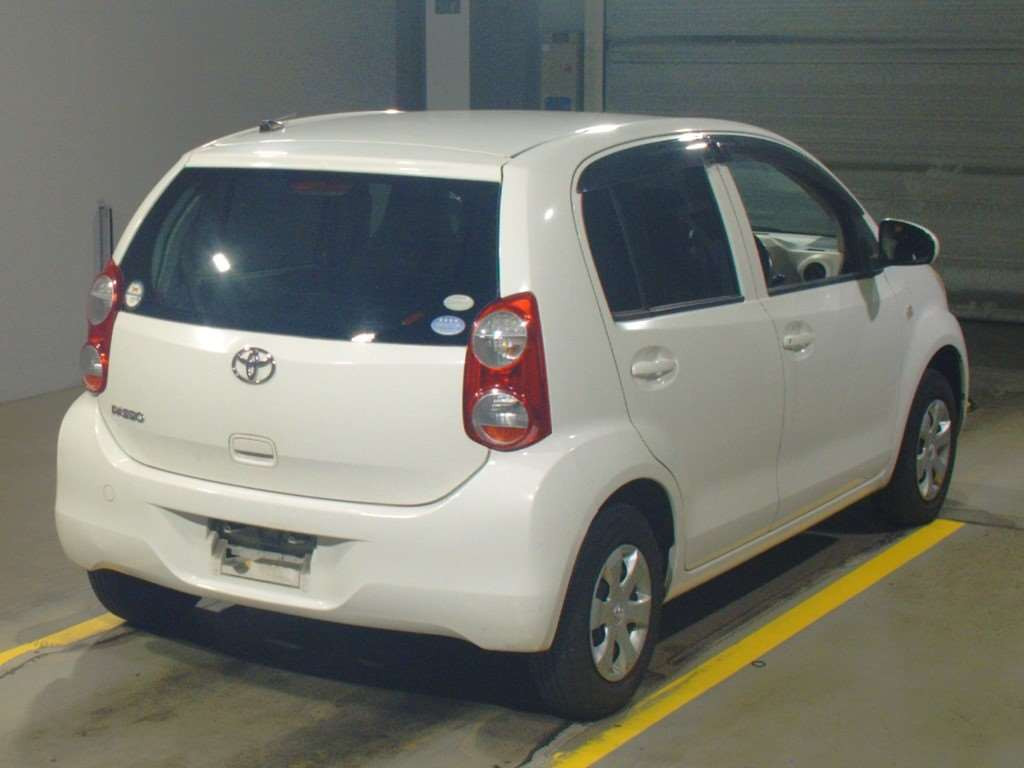 2012 Toyota Passo KGC30[1]