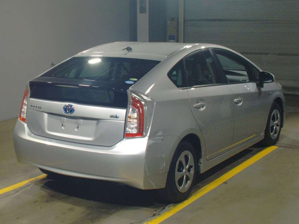 2014 Toyota Prius ZVW30[1]