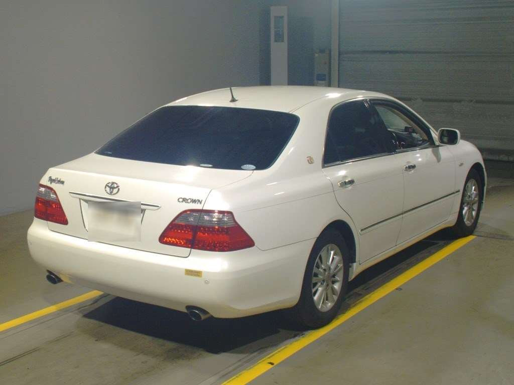 2005 Toyota Crown GRS182[1]