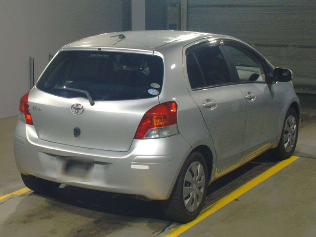 2009 Toyota Vitz SCP90[1]