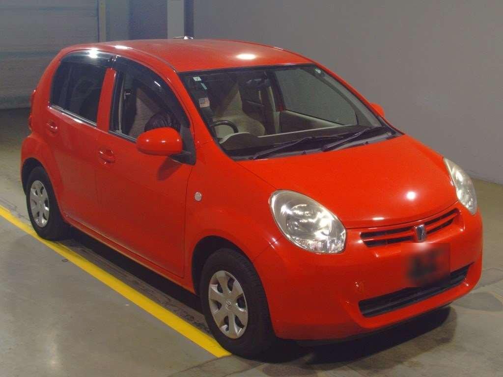 2011 Toyota Passo KGC30[2]