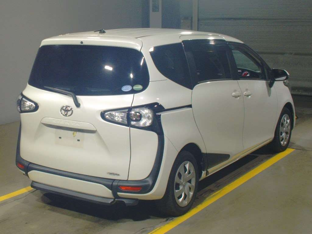 2016 Toyota Sienta NSP172G[1]