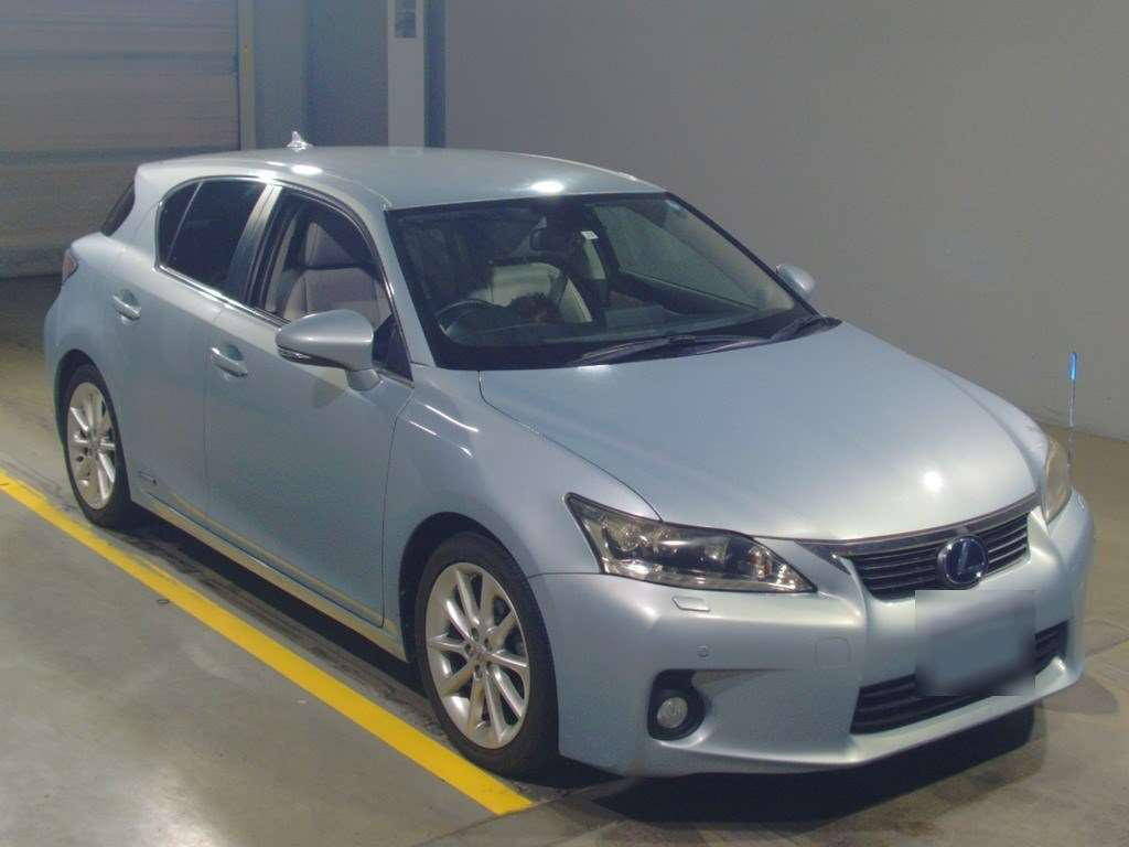 2011 Lexus CT ZWA10[2]