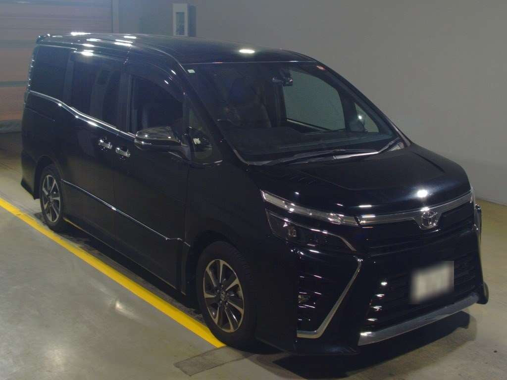 2020 Toyota Voxy ZRR80W[2]