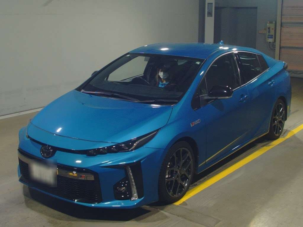 2019 Toyota Prius PHV ZVW52[0]