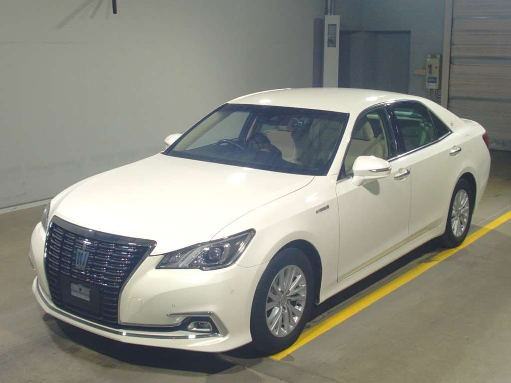 2017 Toyota Crown Hybrid AWS210[0]