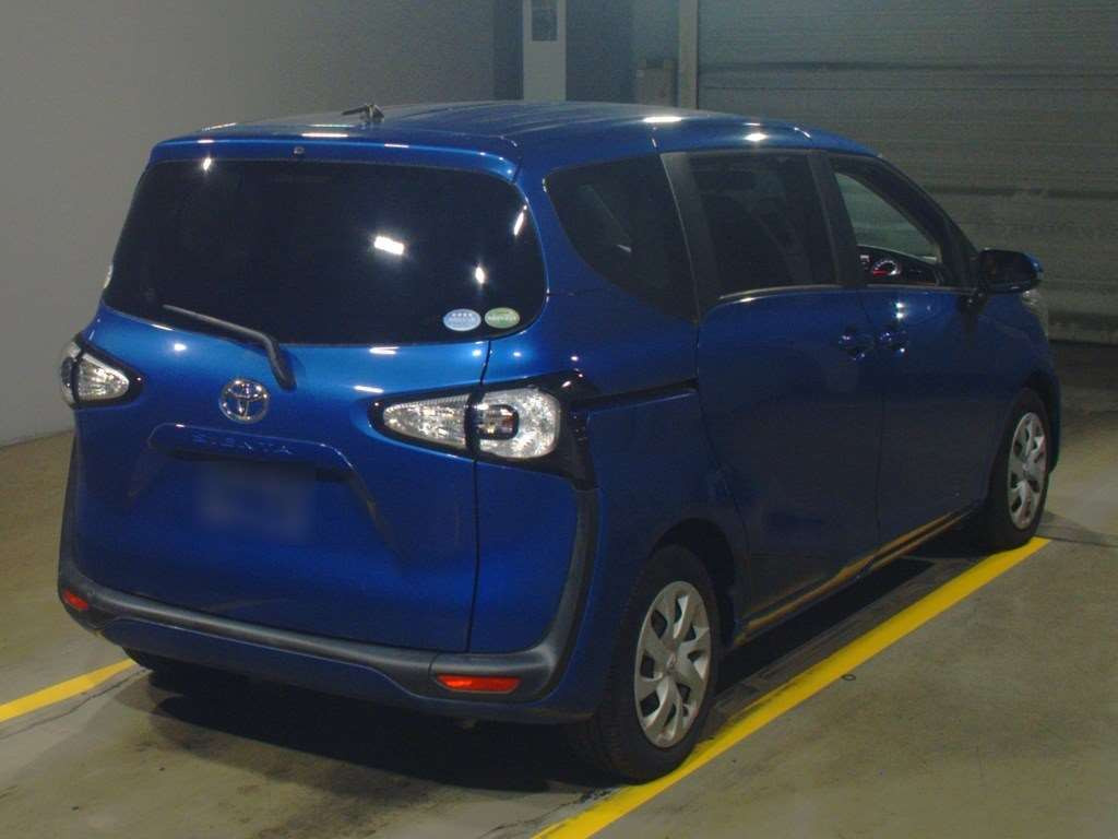 2015 Toyota Sienta NSP170G[1]