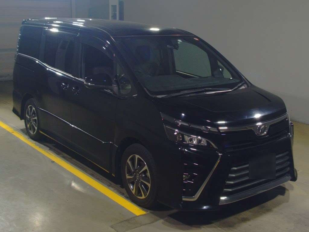 2017 Toyota Voxy ZRR80W[2]