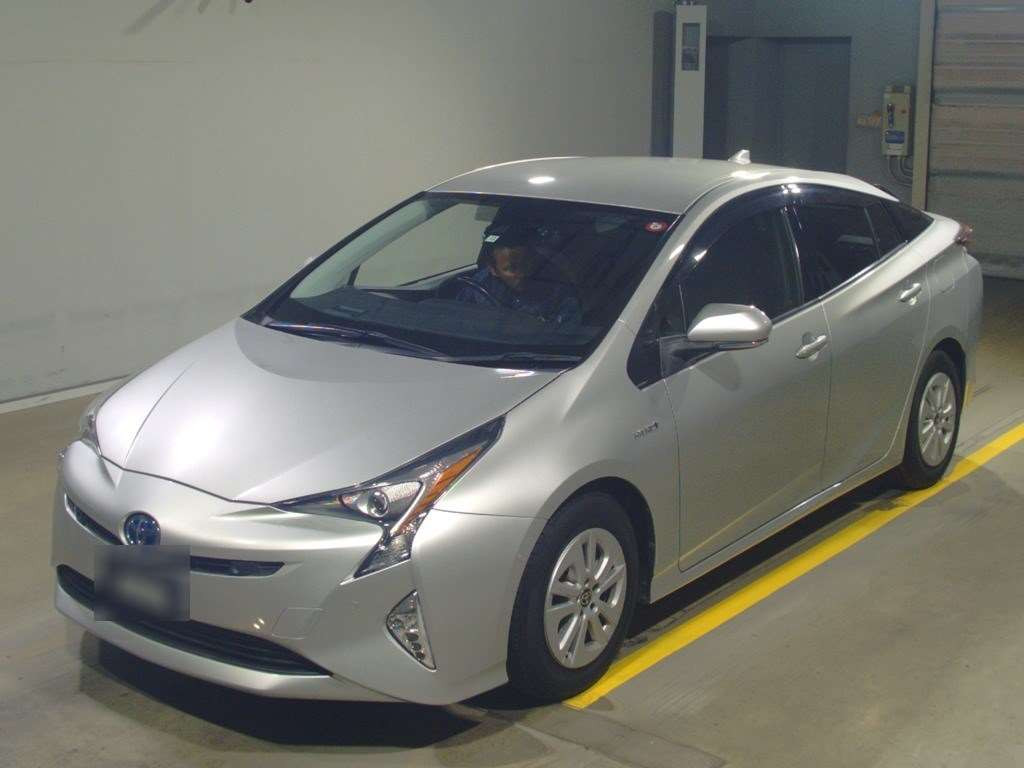 2017 Toyota Prius ZVW50[0]