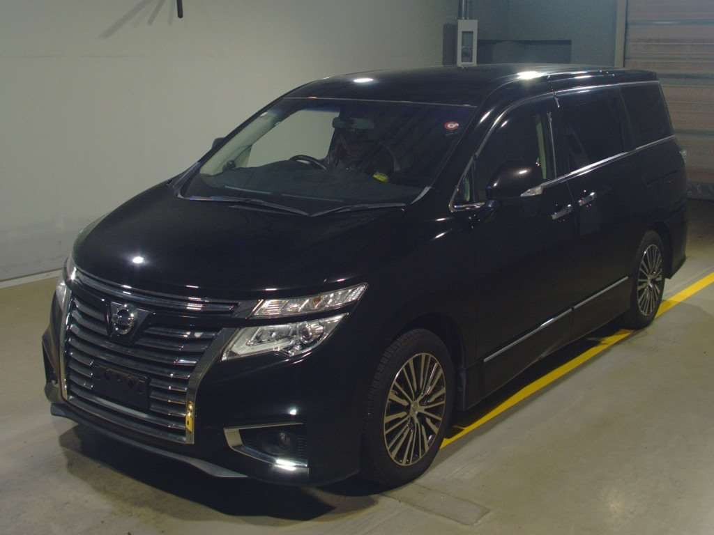 2018 Nissan Elgrand TE52[0]