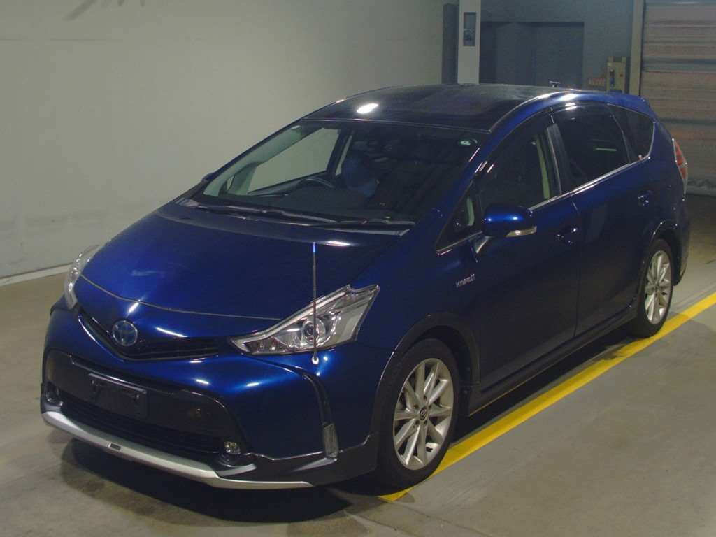 2017 Toyota Prius alpha ZVW41W[0]