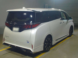 2023 Toyota Alphard Hybrid