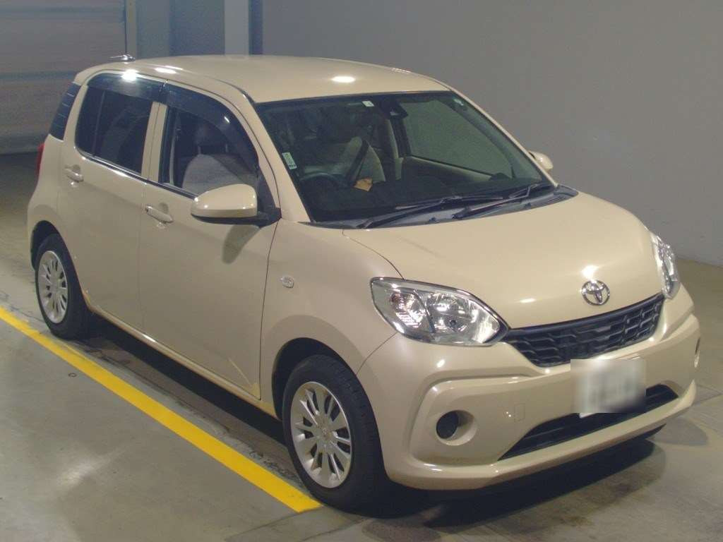 2016 Toyota Passo M700A[2]