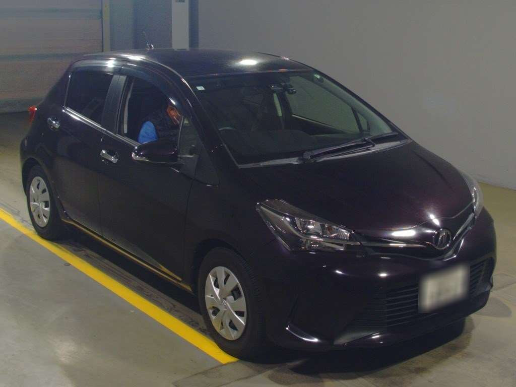 2016 Toyota Vitz NSP130[2]