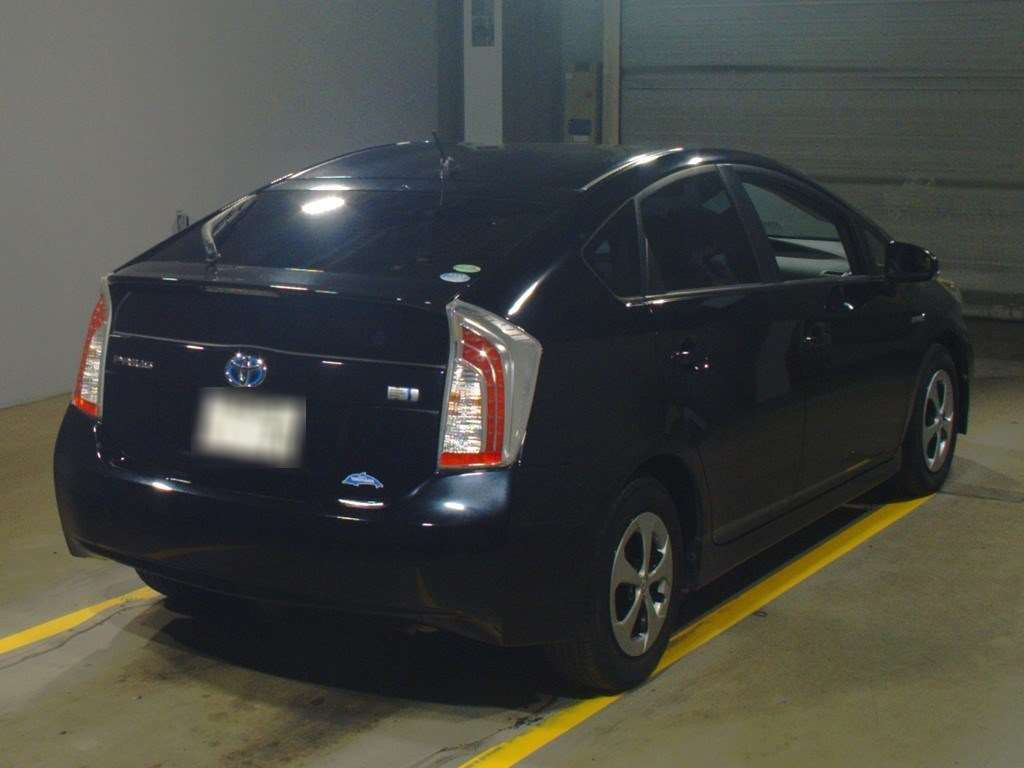 2014 Toyota Prius ZVW30[1]