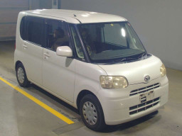 2009 Daihatsu Tanto