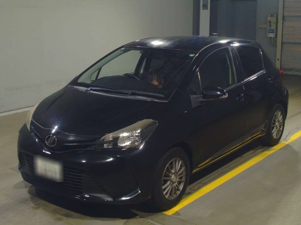 2014 Toyota Vitz NSP130[0]