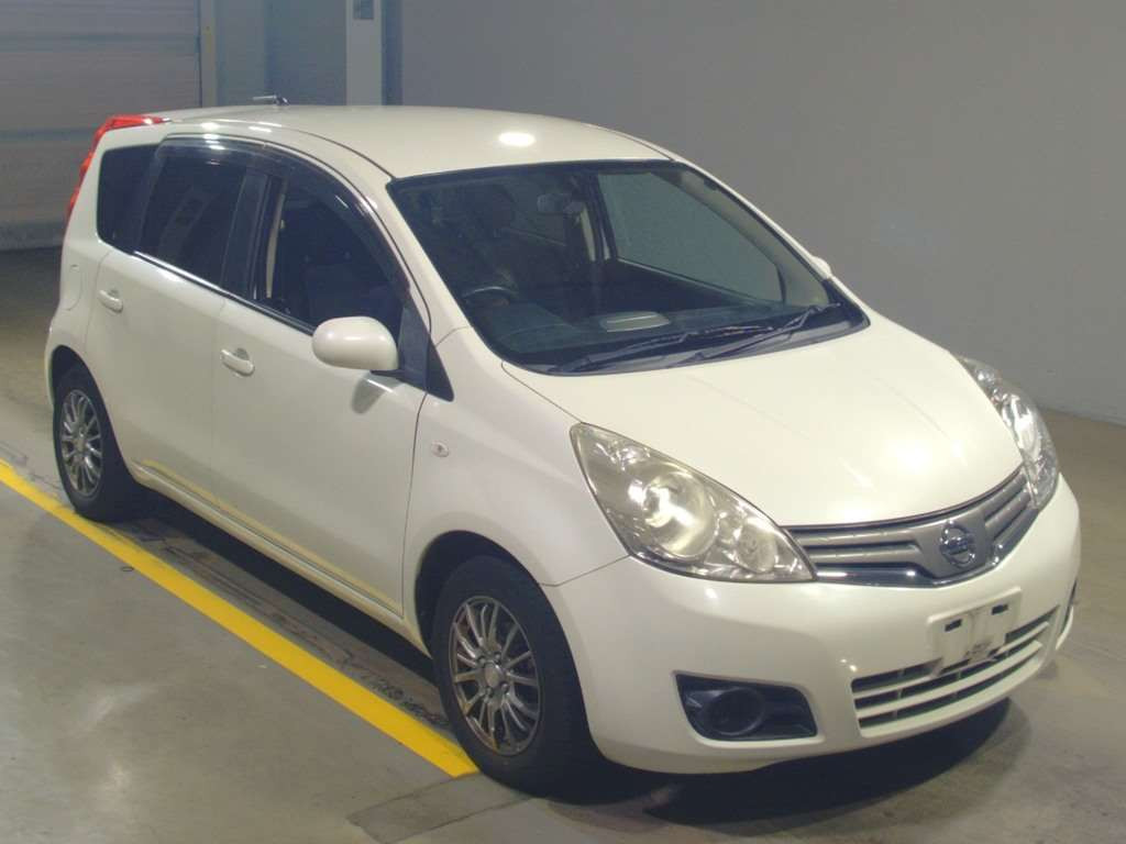 2010 Nissan Note E11[2]