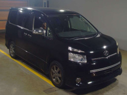 2009 Toyota Voxy