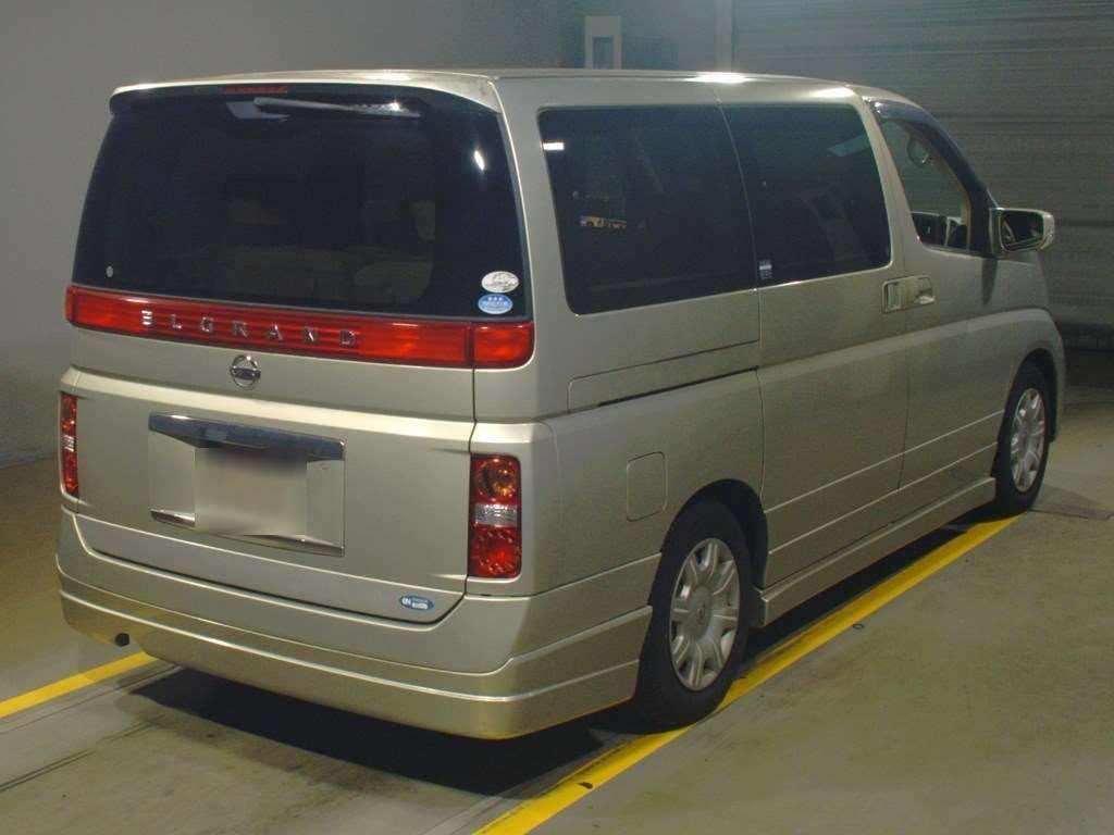 2005 Nissan Elgrand ME51[1]