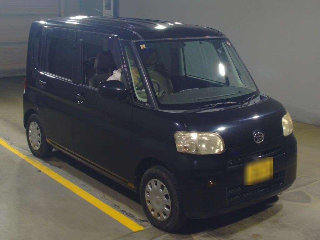 2010 Daihatsu Tanto L375S[2]