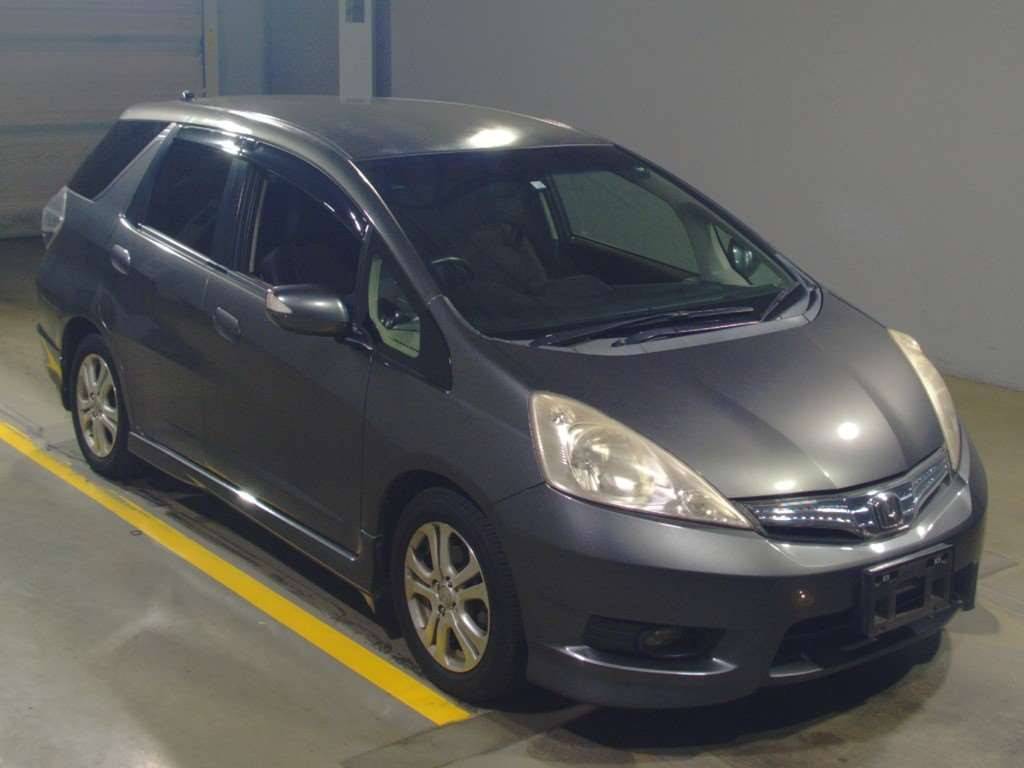 2012 Honda Fit Shuttle Hybrid GP2[2]