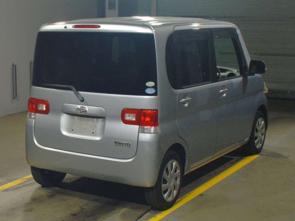 2011 Daihatsu Tanto L375S[1]