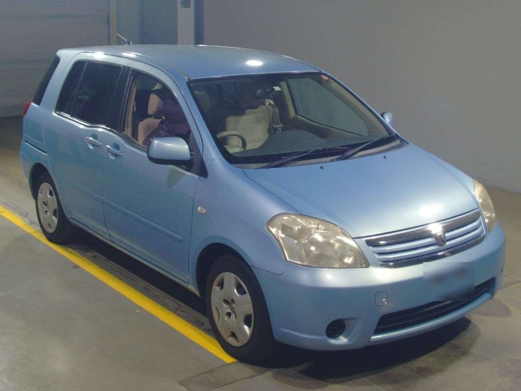 2005 Toyota Raum NCZ25[2]