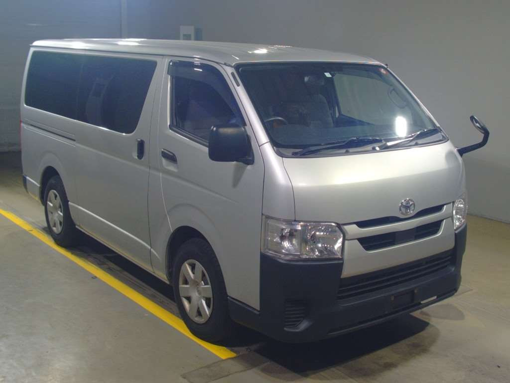 2020 Toyota Hiace Van GDH201V[2]