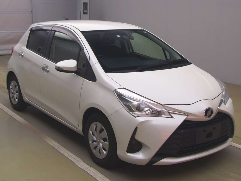 2018 Toyota Vitz NSP130[2]