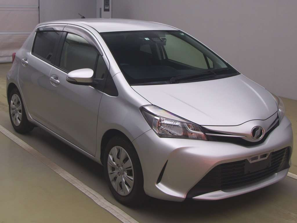 2016 Toyota Vitz NSP130[2]