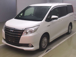 2017 Toyota Noah